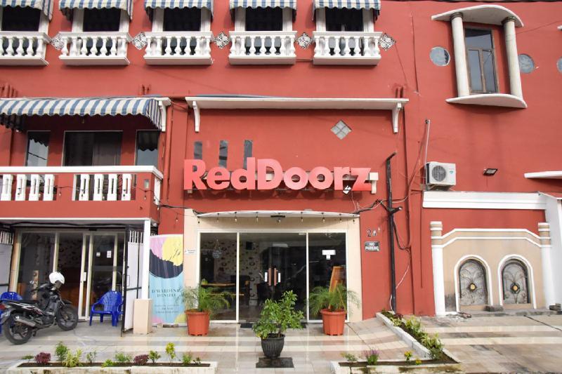 Guest house Reddoorz Near Pelabuhan Tanjung Perak 2 2*